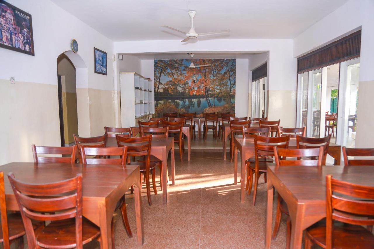 Milano Tourist Rest Hotel Anuradhapura Exterior photo