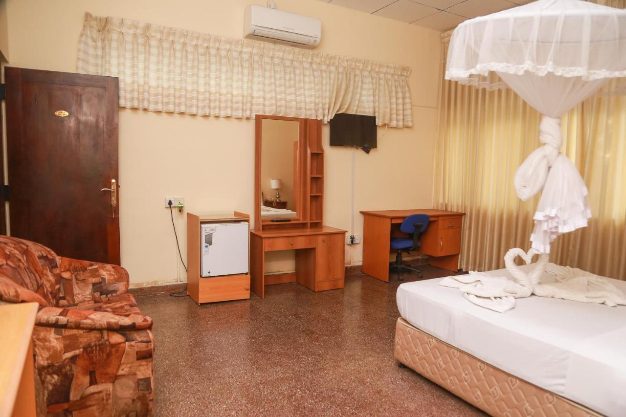 Milano Tourist Rest Hotel Anuradhapura Exterior photo