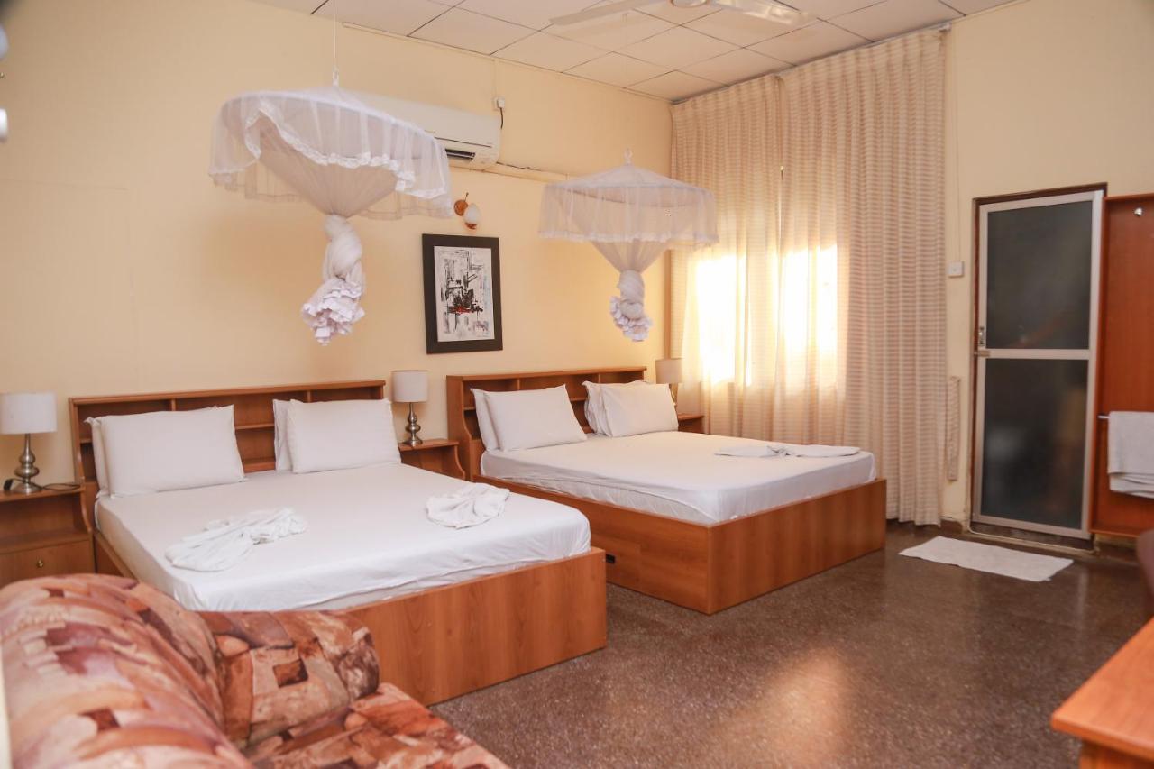 Milano Tourist Rest Hotel Anuradhapura Exterior photo