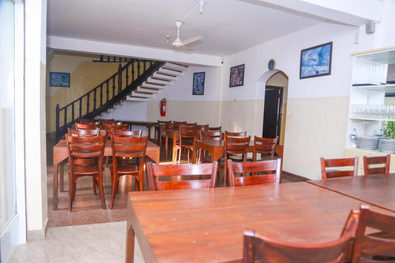 Milano Tourist Rest Hotel Anuradhapura Exterior photo