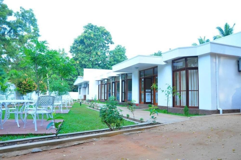 Milano Tourist Rest Hotel Anuradhapura Exterior photo