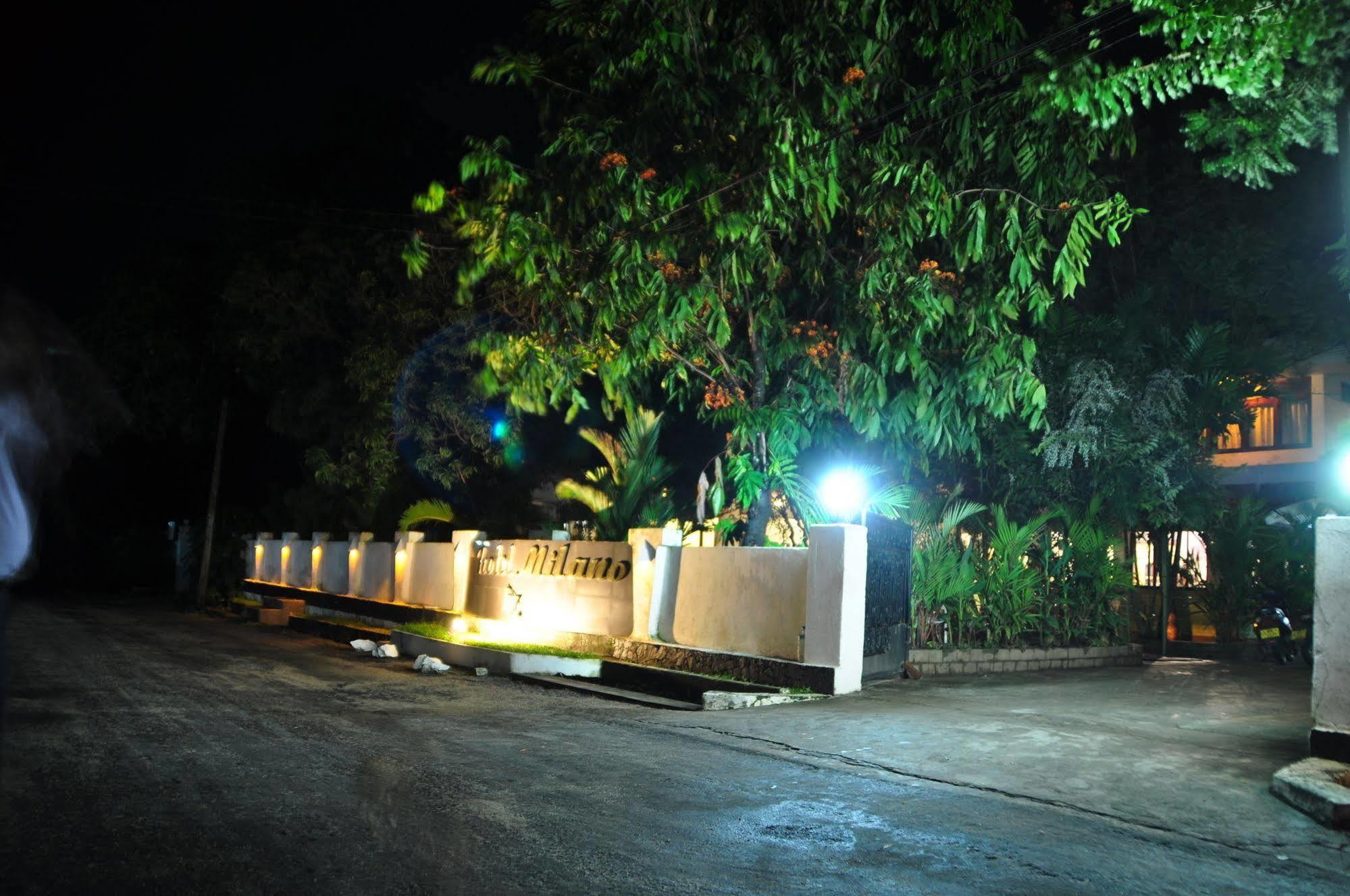 Milano Tourist Rest Hotel Anuradhapura Exterior photo
