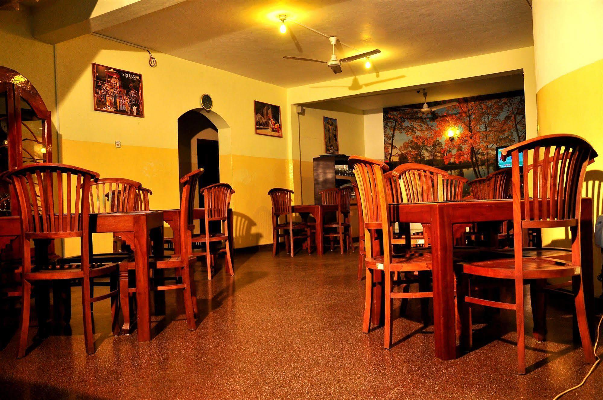 Milano Tourist Rest Hotel Anuradhapura Exterior photo