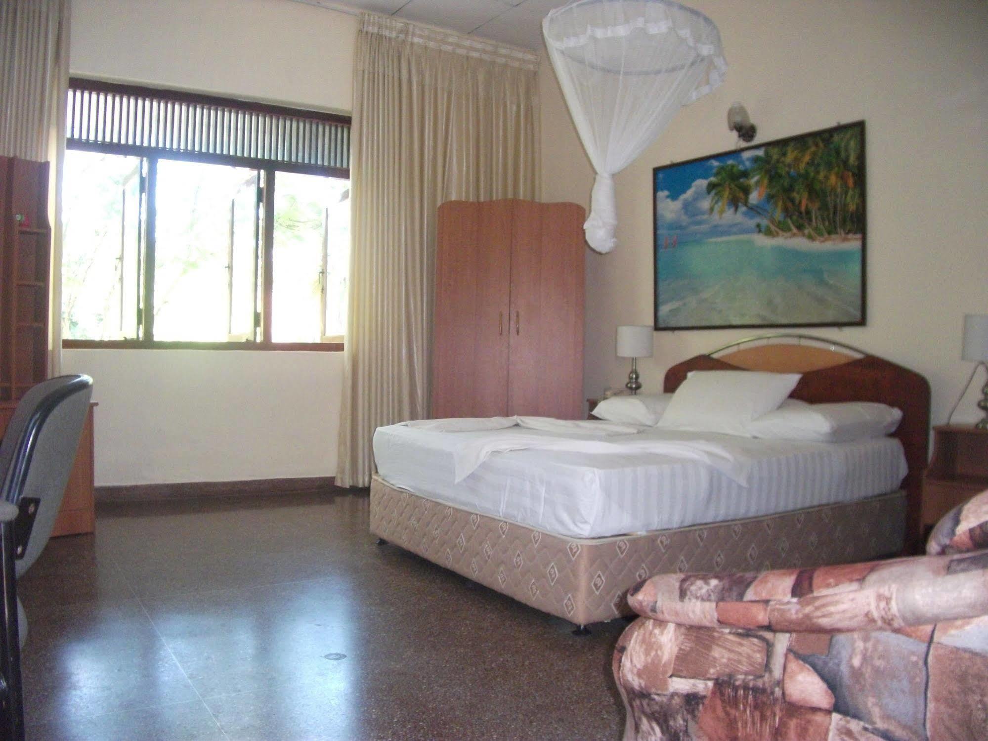 Milano Tourist Rest Hotel Anuradhapura Exterior photo